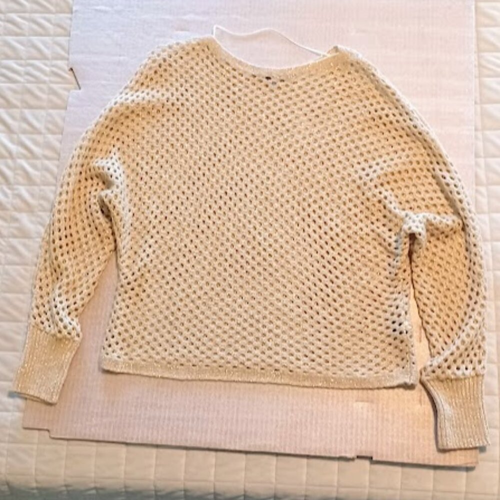 APT 9 Tan Crochet Hollow out scoop neck long sleeve top w/gold sparkles size XL - Picture 2 of 10